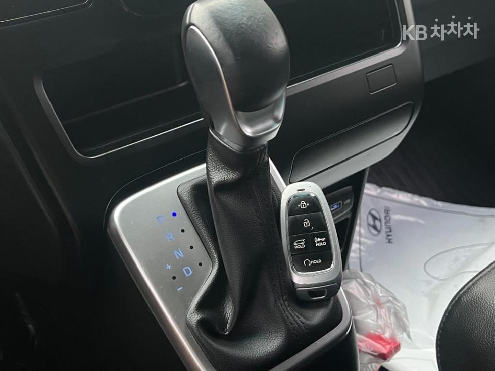 Hyundai Staria — miniaturë 12