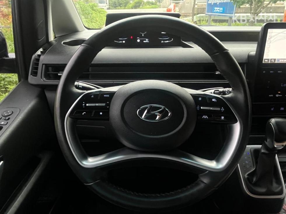 Hyundai Staria — miniaturë 13
