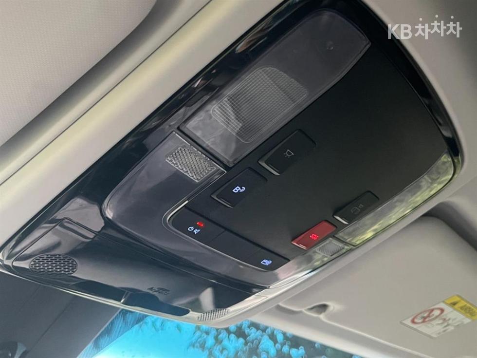 Hyundai Staria — miniaturë 15
