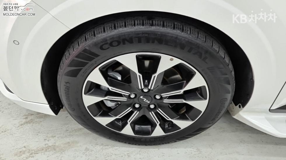 Kia Carnival — miniaturë 6