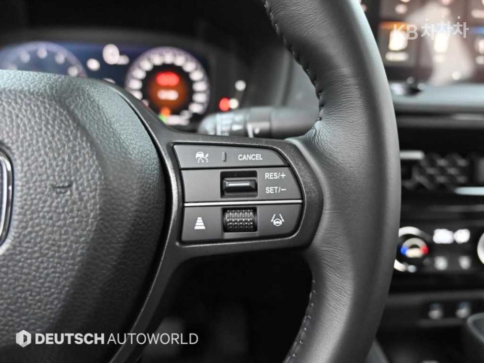 Honda Accord — miniaturë 16