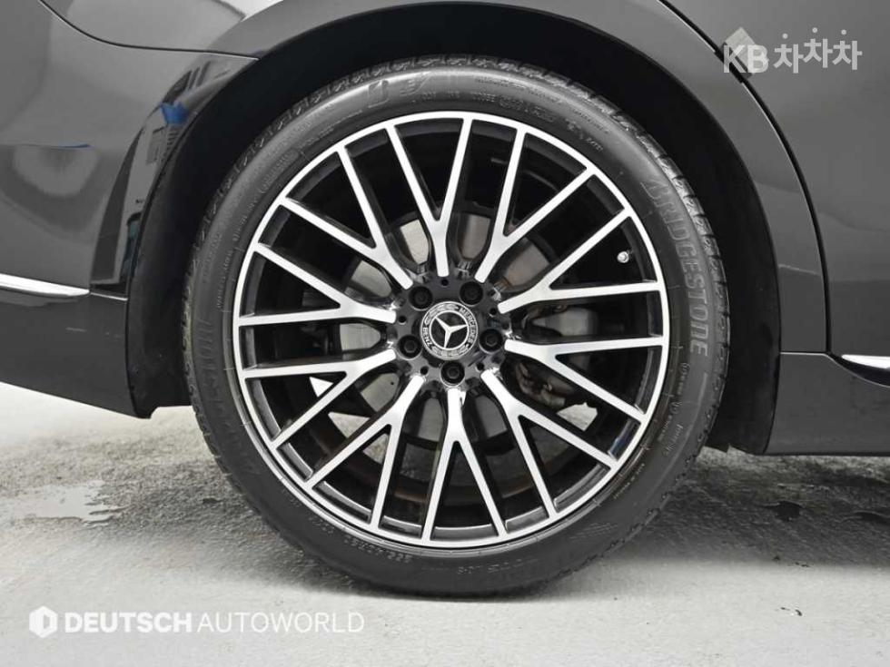 Mercedes-Benz S-klasse — miniaturë 5