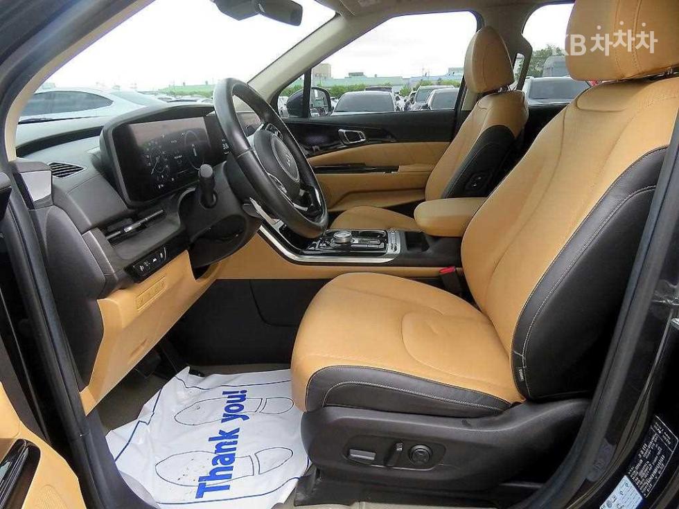Kia Carnival — miniaturë 7