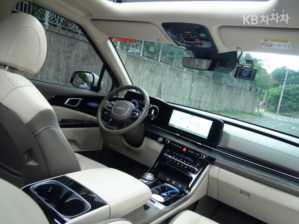 Kia Carnival — miniaturë 18
