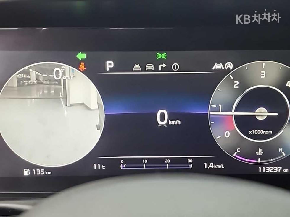Kia Carnival — miniaturë 6