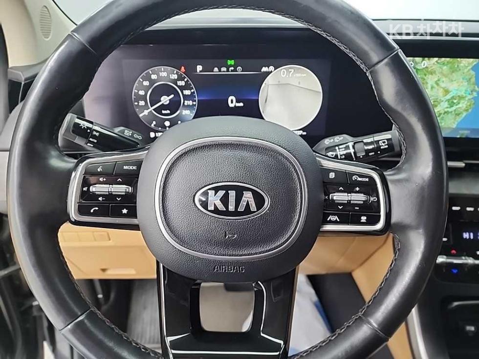Kia Carnival — miniaturë 9