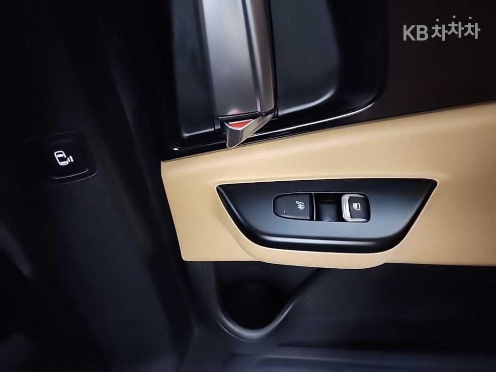Kia Carnival — miniaturë 14