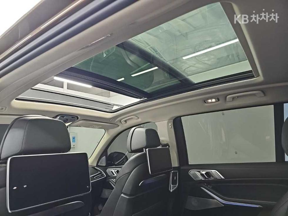BMW X7 — miniaturë 15