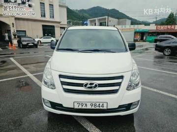 Hyundai Starex 12인승 왜건 CVX — foto 1