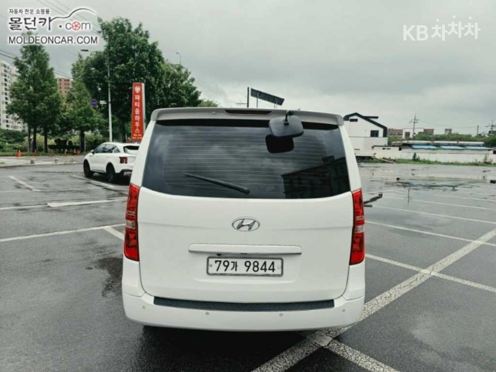 Hyundai Starex — miniaturë 3