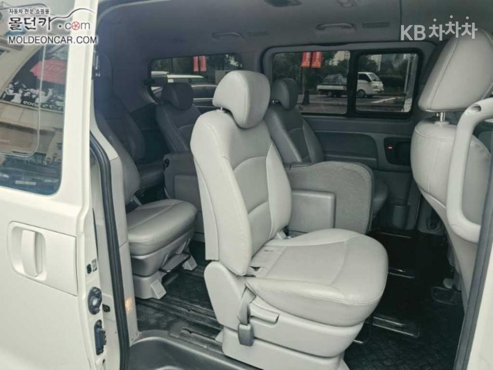 Hyundai Starex — miniaturë 7