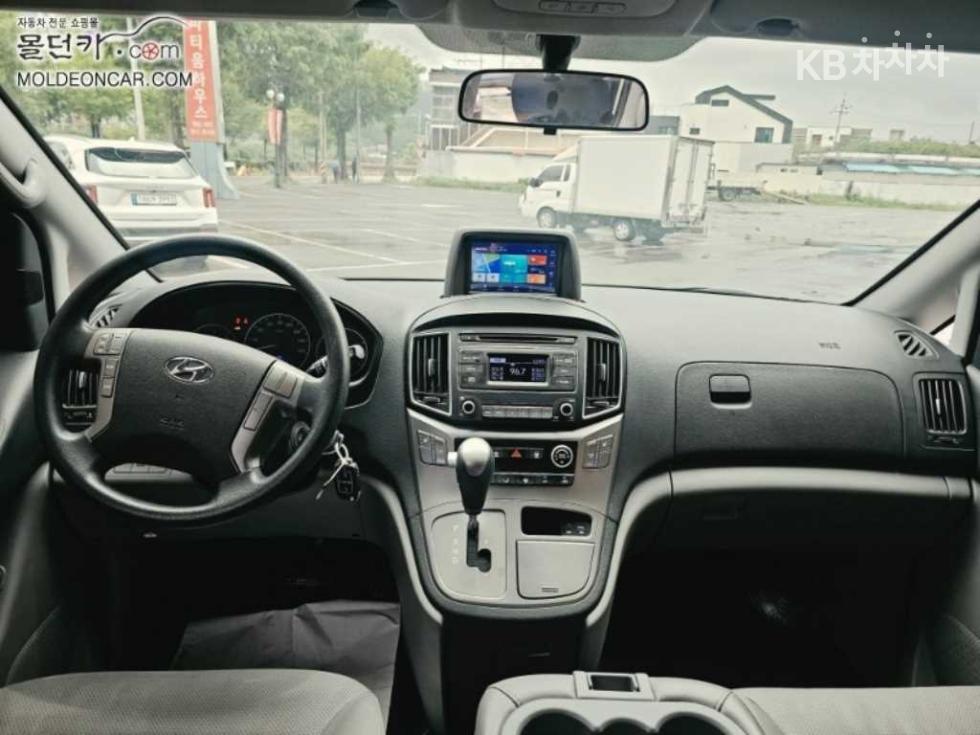 Hyundai Starex — miniaturë 10