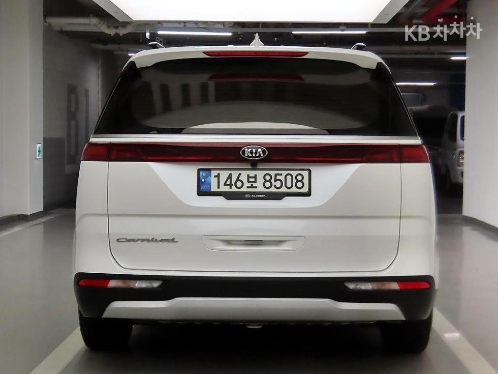 Kia Carnival — miniaturë 3