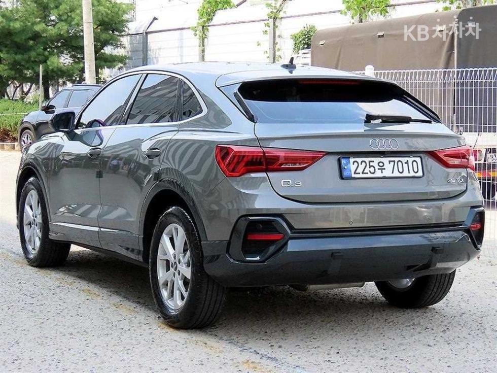 Audi Q3 — miniaturë 3
