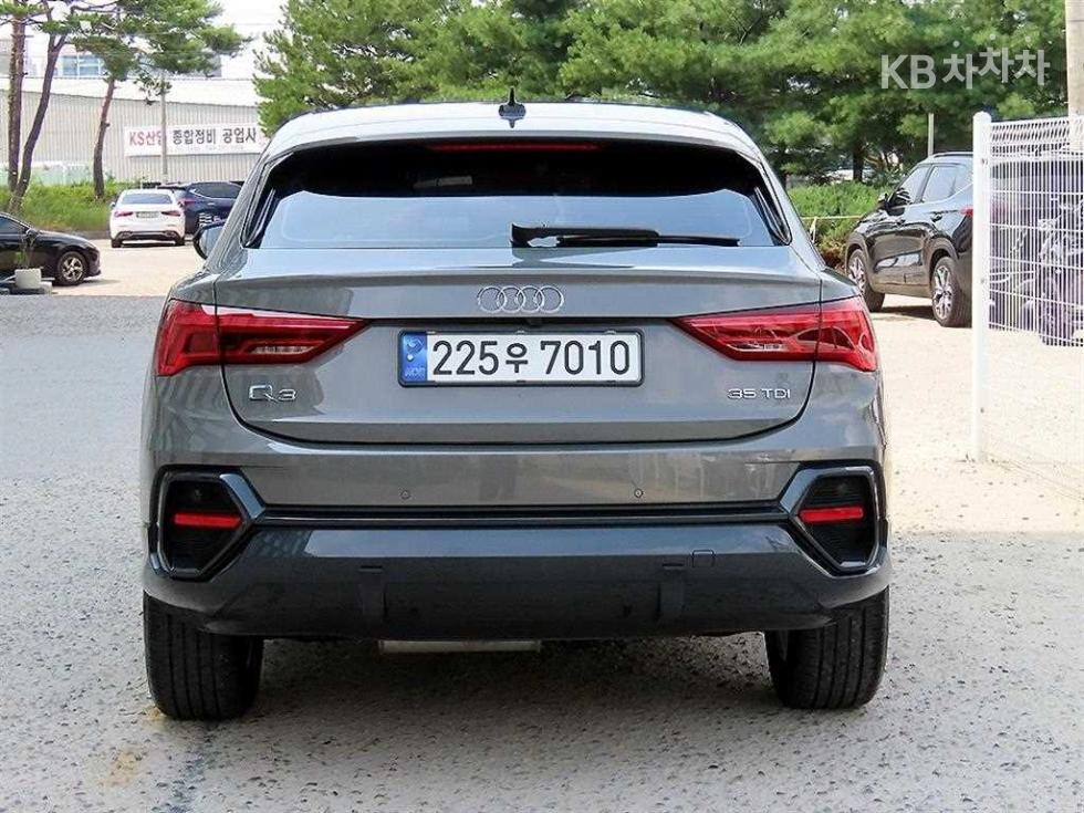 Audi Q3 — miniaturë 4