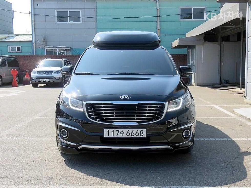 Kia Carnival