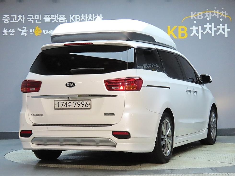 Kia Carnival — miniaturë 2