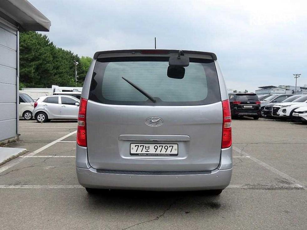 Hyundai Starex — miniaturë 3