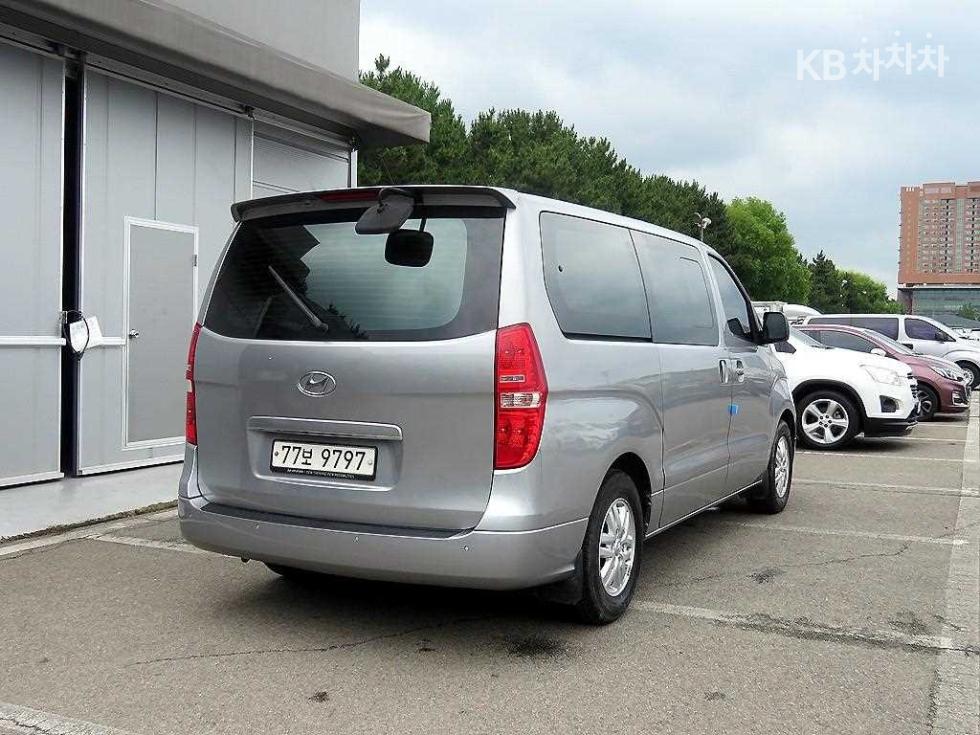 Hyundai Starex — miniaturë 4