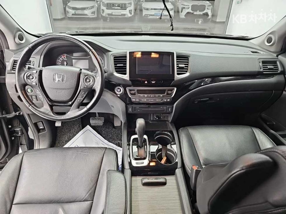 2016 Honda (3) photo