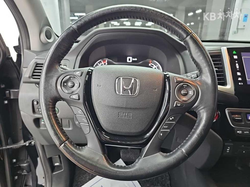 2016 Honda (3) photo