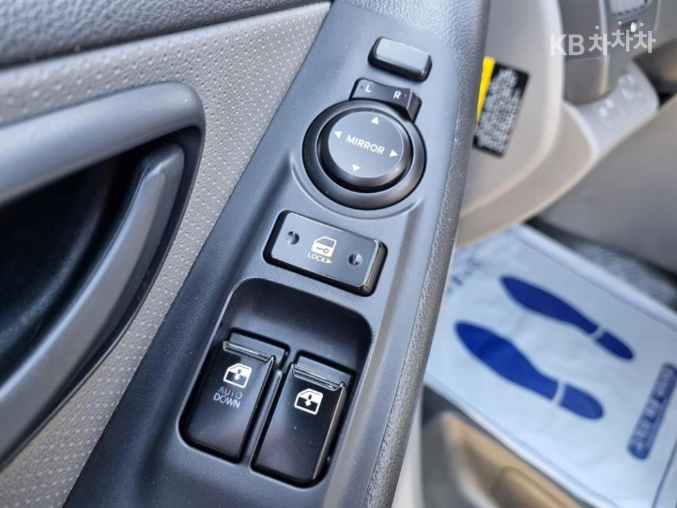 Hyundai Starex — miniaturë 7