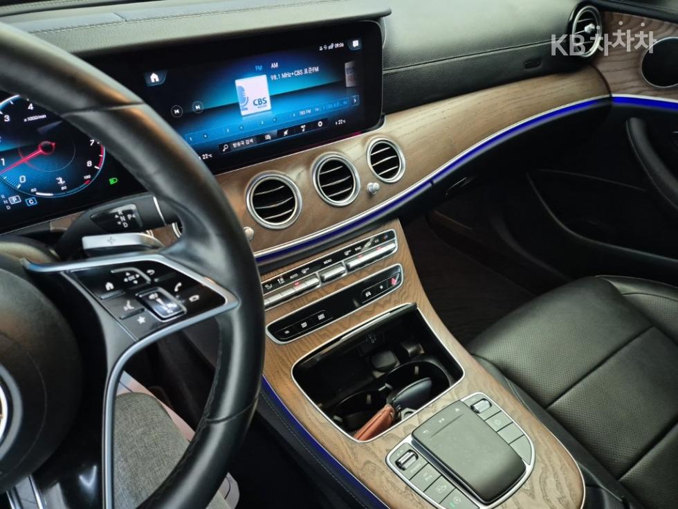 Mercedes-Benz E-klasse — miniaturë 10