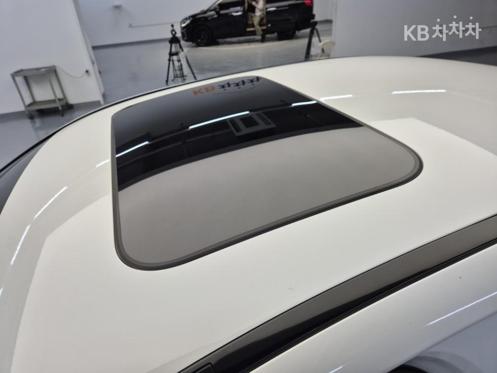 Mercedes-Benz E-klasse — miniaturë 13