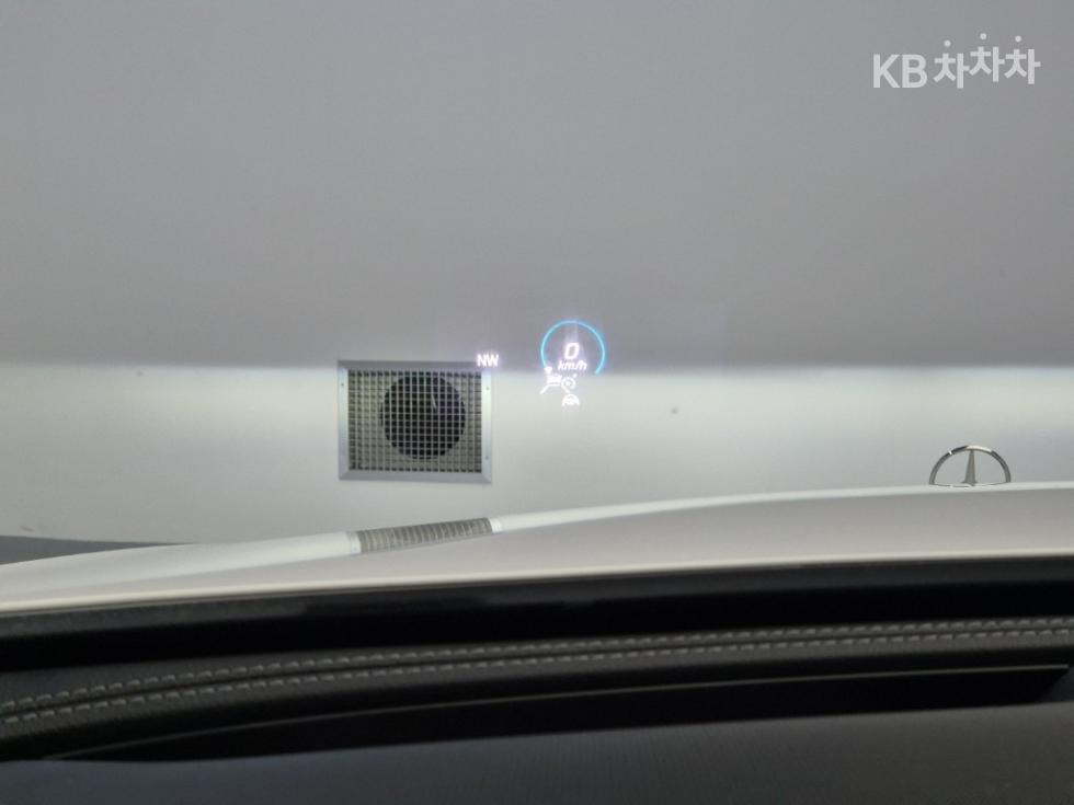 Mercedes-Benz E-klasse — miniaturë 17