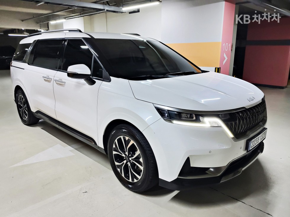 Kia Carnival — miniaturë 5