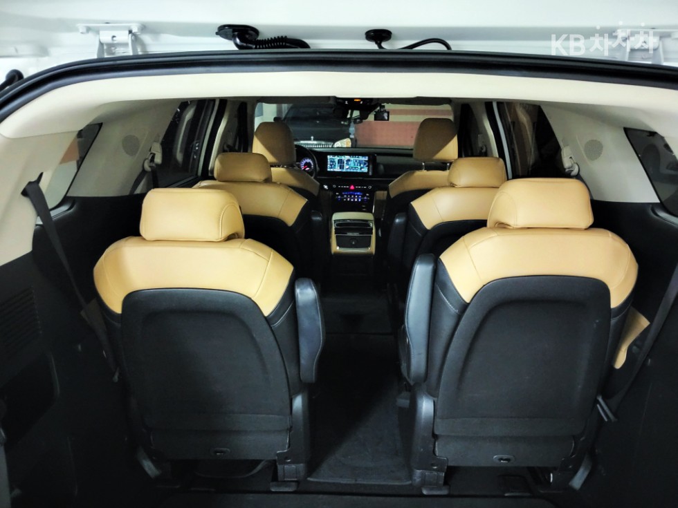 Kia Carnival — miniaturë 9