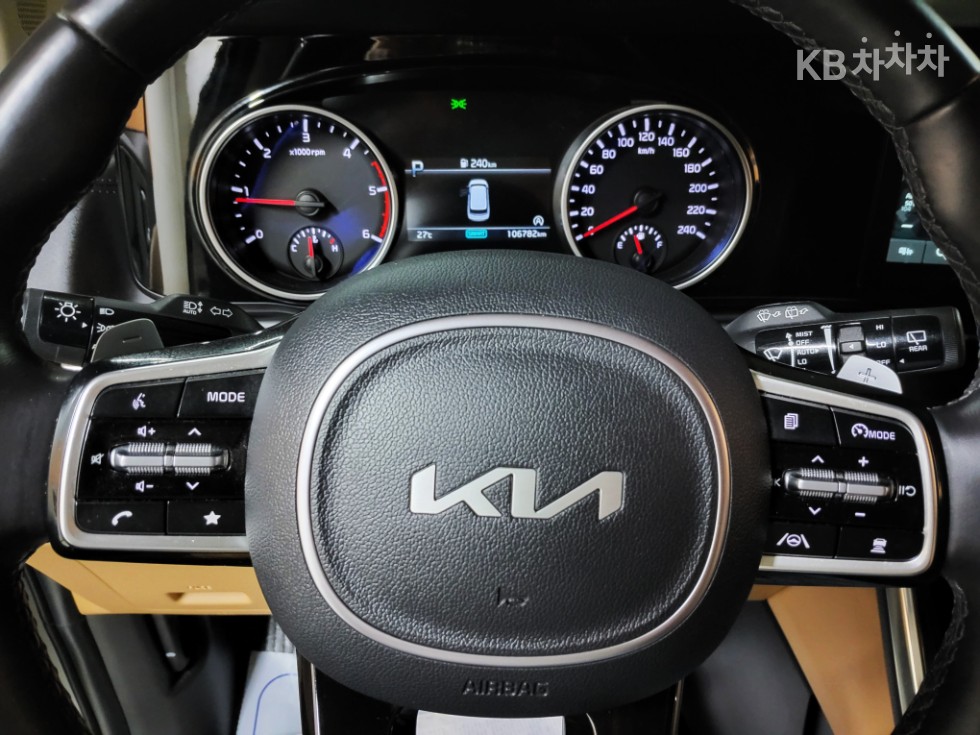 Kia Carnival — miniaturë 12