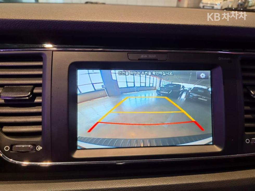 Kia Carnival — miniaturë 15