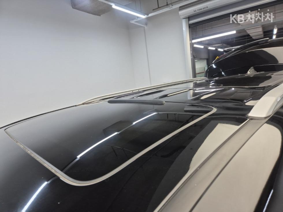 Kia Carnival — miniaturë 13