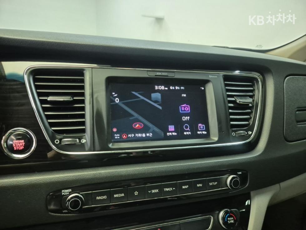 Kia Carnival — miniaturë 14