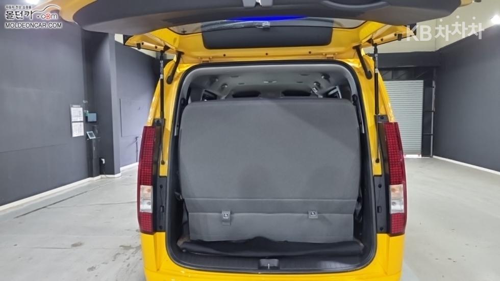 Hyundai Staria — miniaturë 18