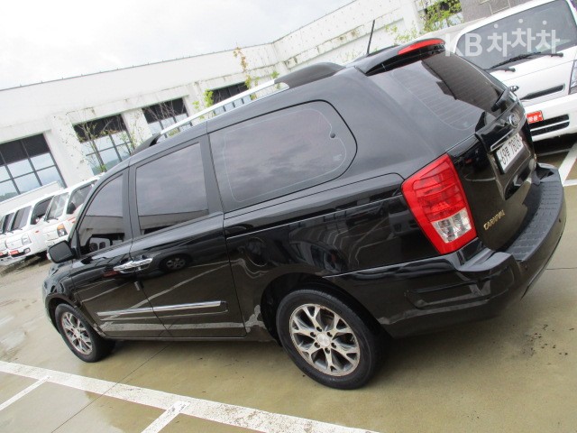 Kia Carnival — miniaturë 6