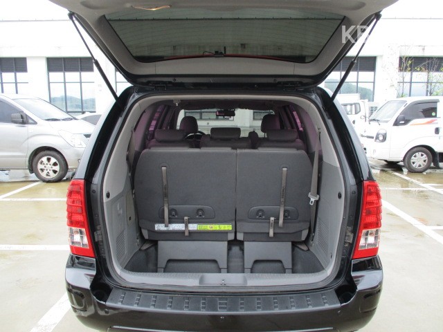 Kia Carnival — miniaturë 9