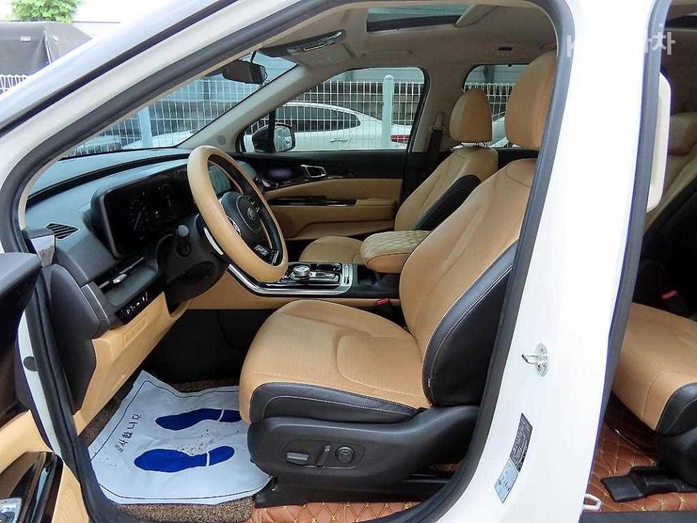 Kia Carnival — miniaturë 5