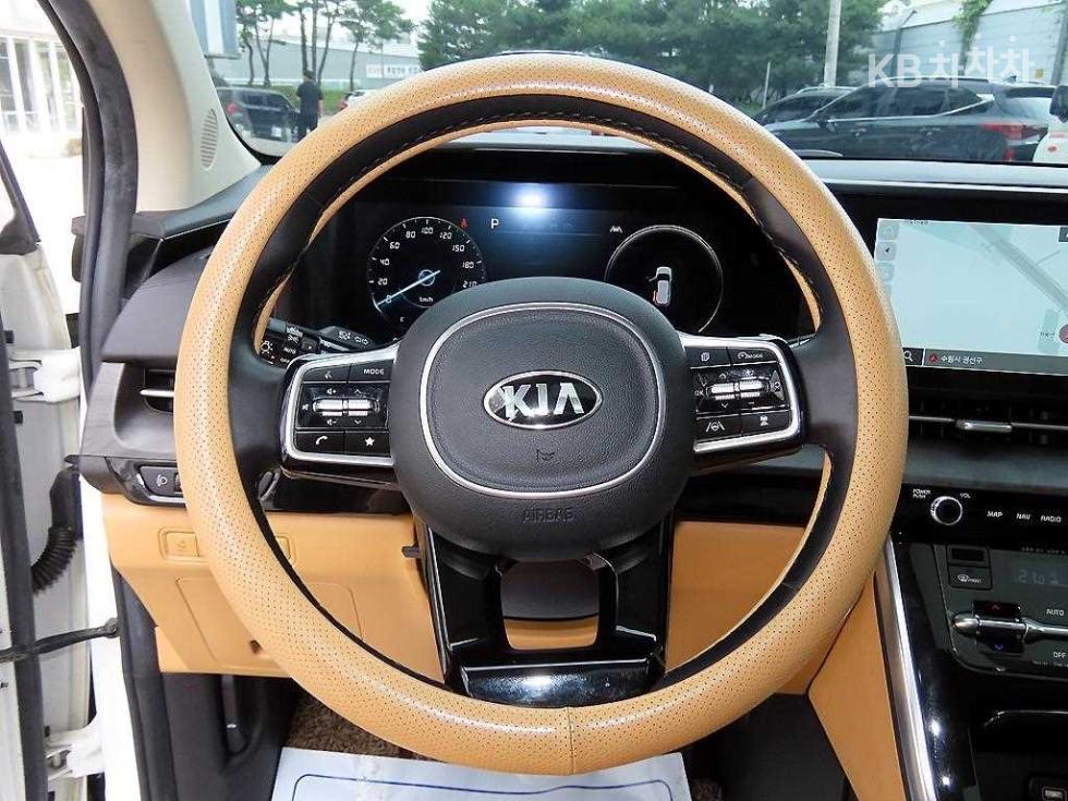 Kia Carnival — miniaturë 8