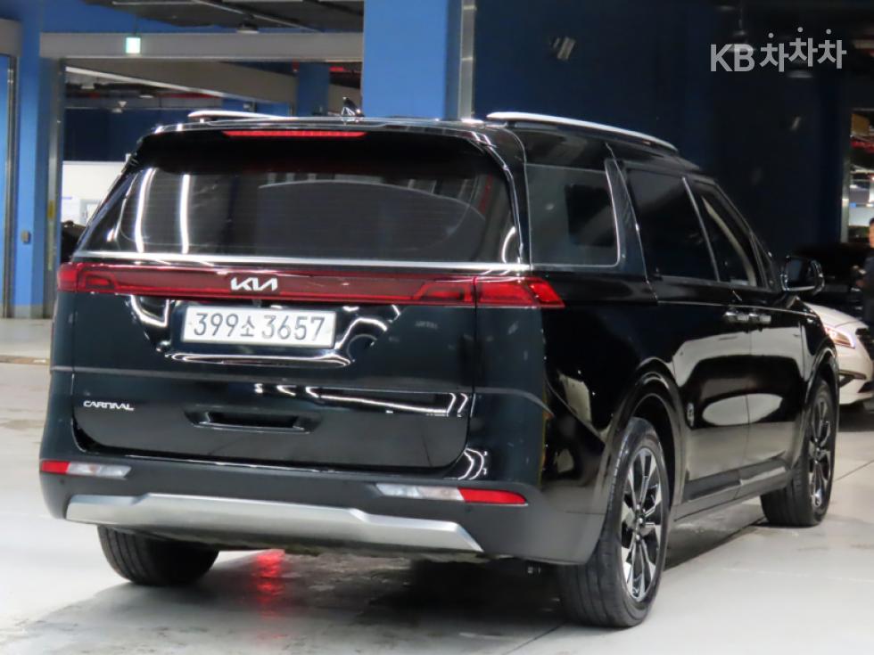 Kia Carnival — miniaturë 4