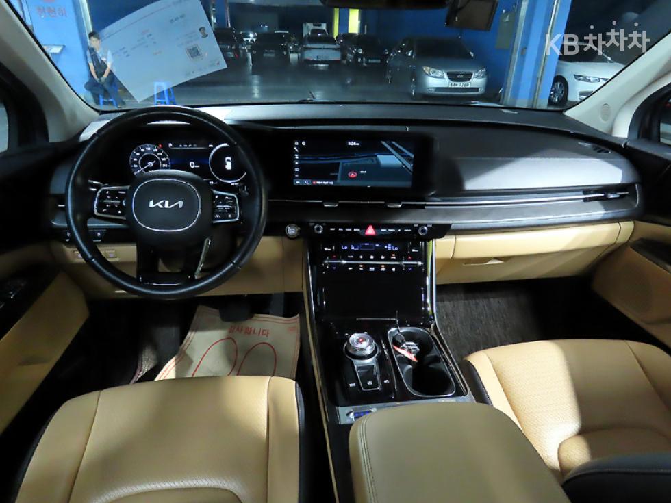 Kia Carnival — miniaturë 5