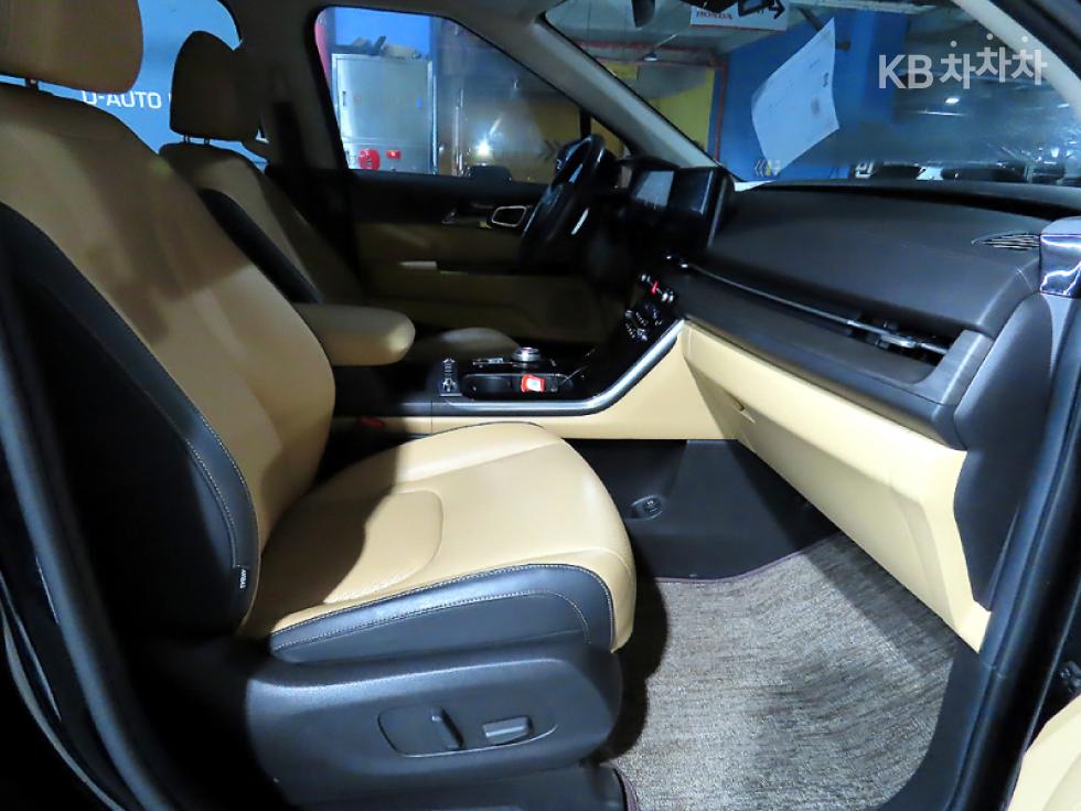 Kia Carnival — miniaturë 8
