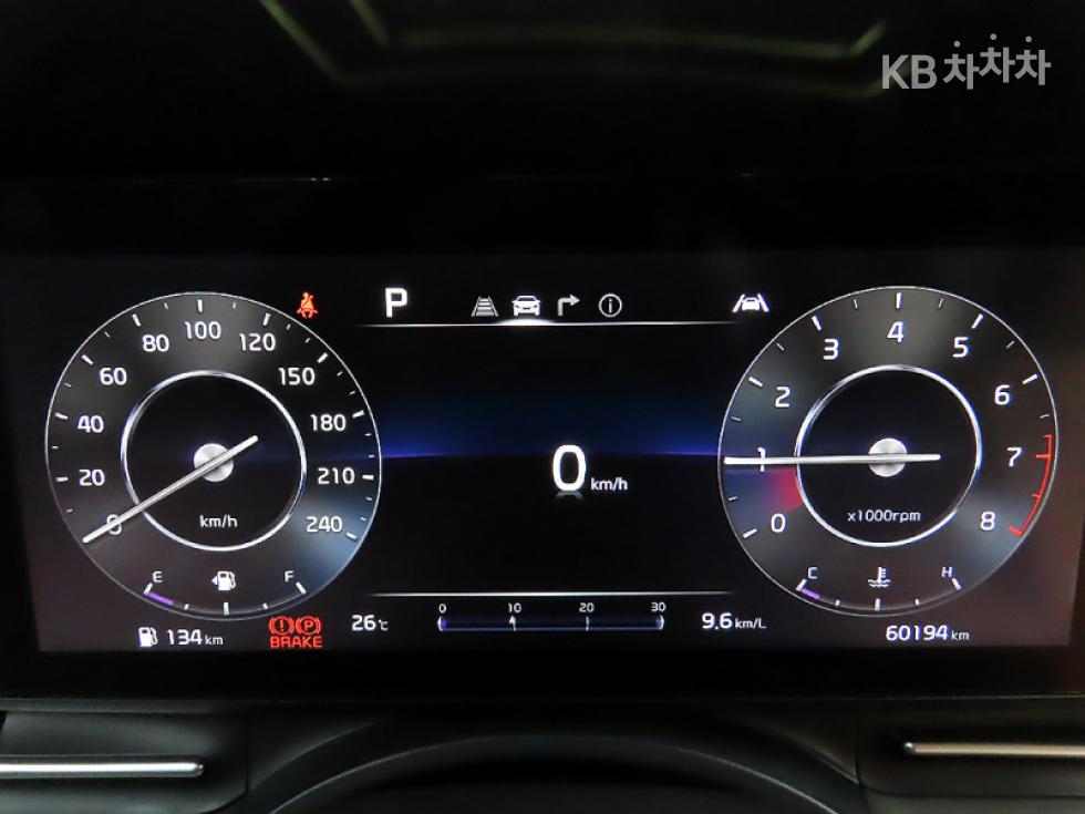 Kia Carnival — miniaturë 9