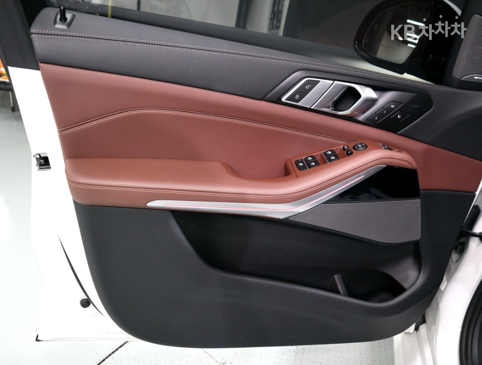 BMW X5 — miniaturë 8
