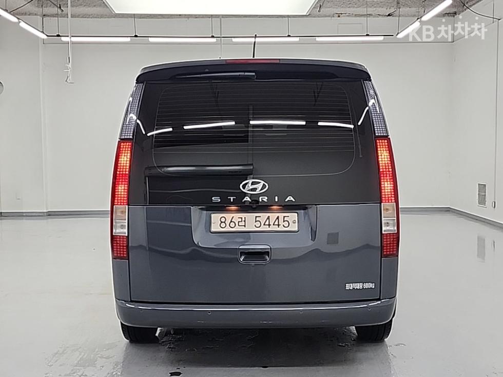 Hyundai Staria — miniaturë 3