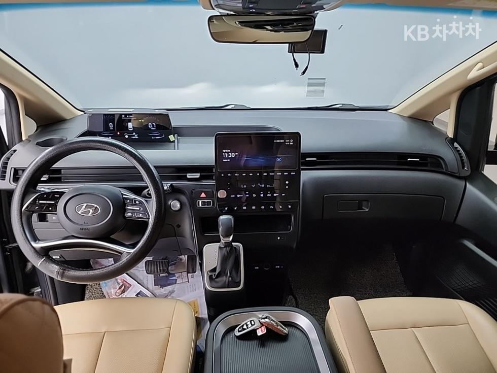 Hyundai Staria — miniaturë 7