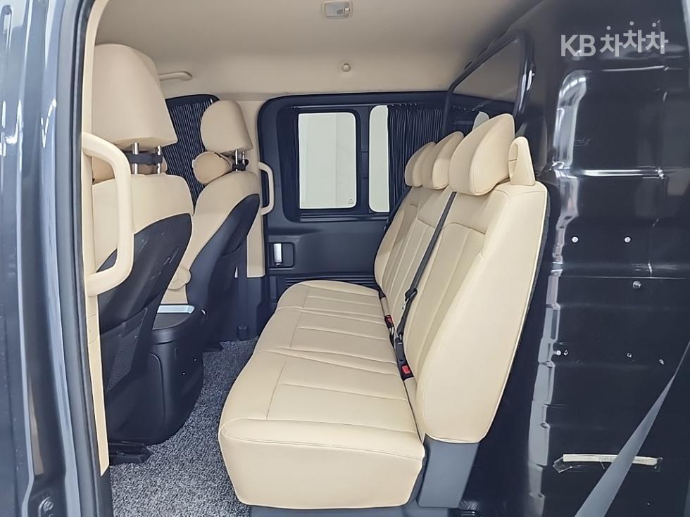 Hyundai Staria — miniaturë 12