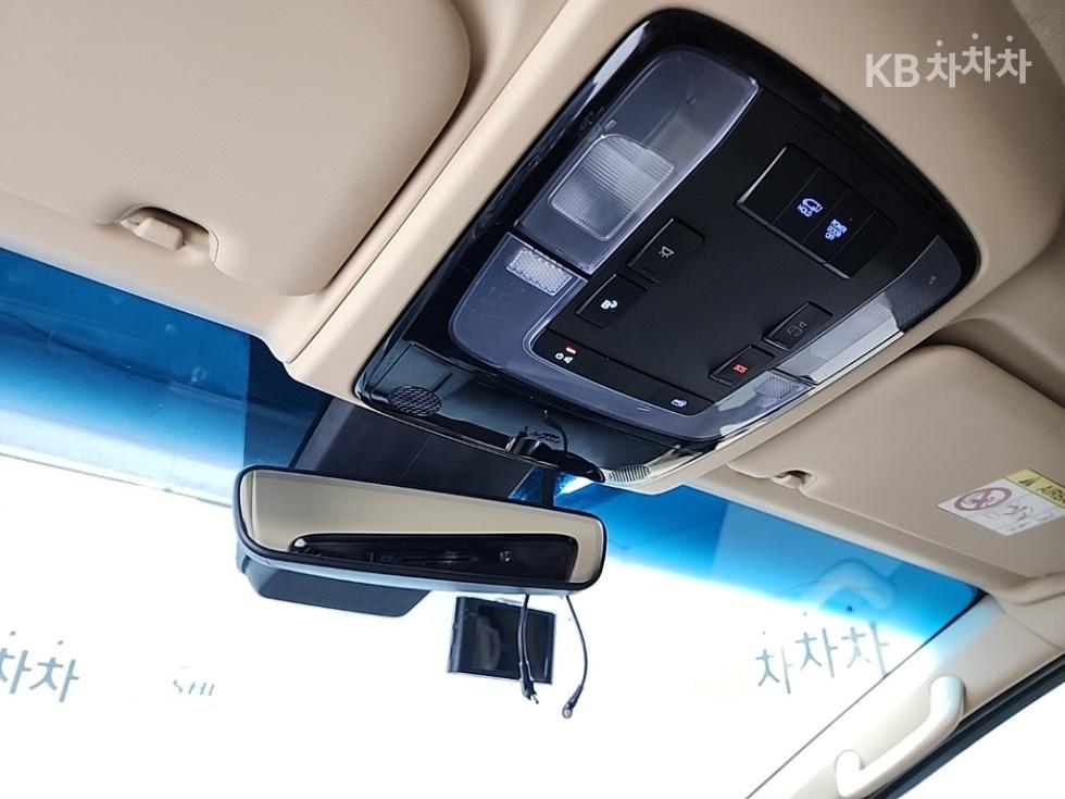 Hyundai Staria — miniaturë 15