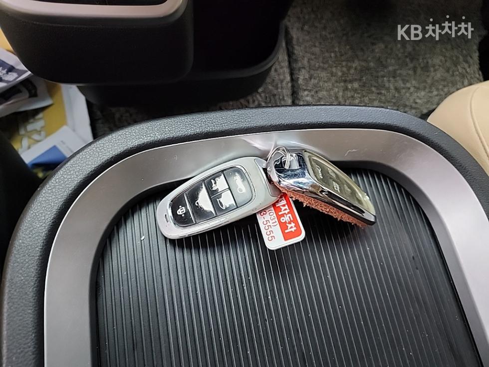 Hyundai Staria — miniaturë 16